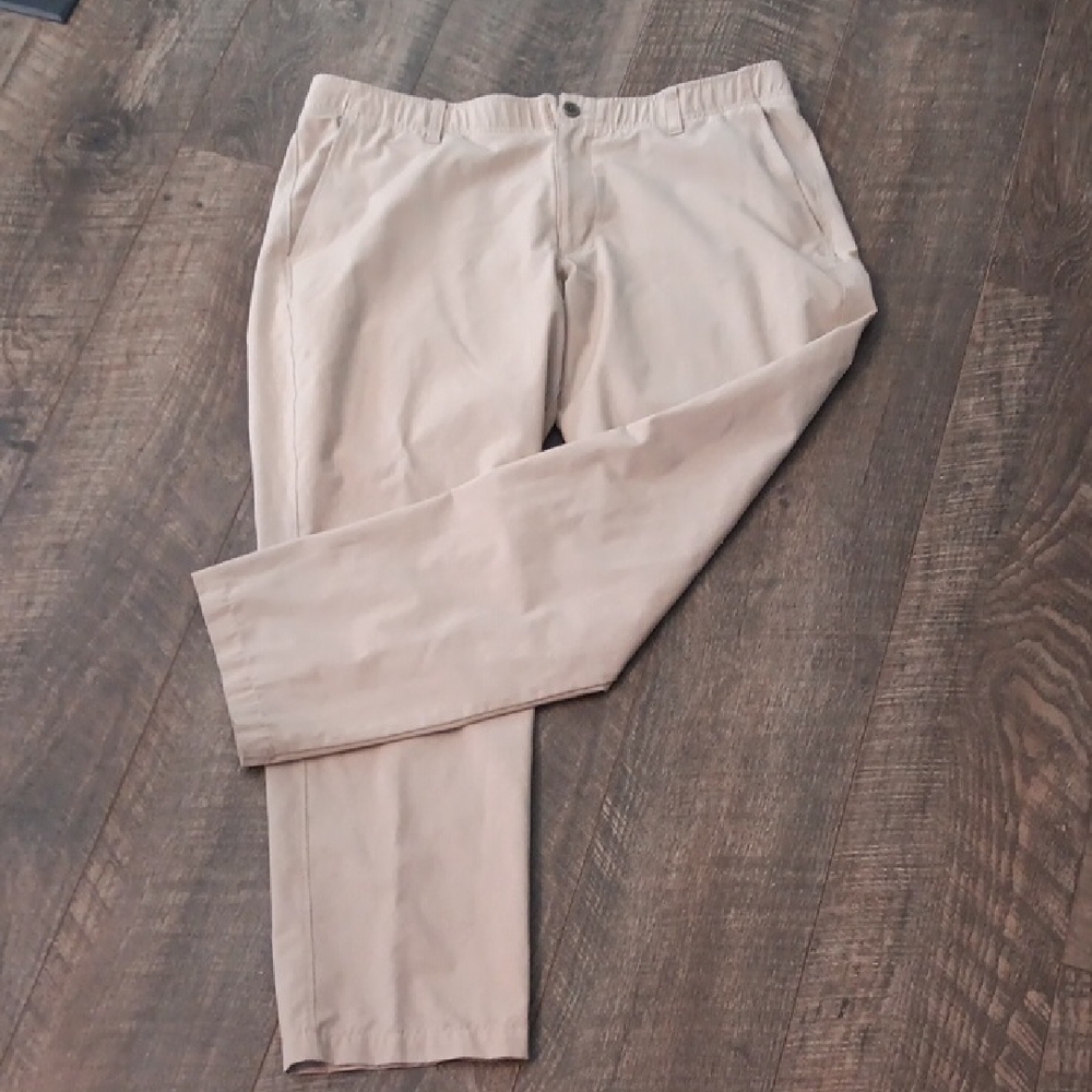 Under Armour Men's Khaki Chinos